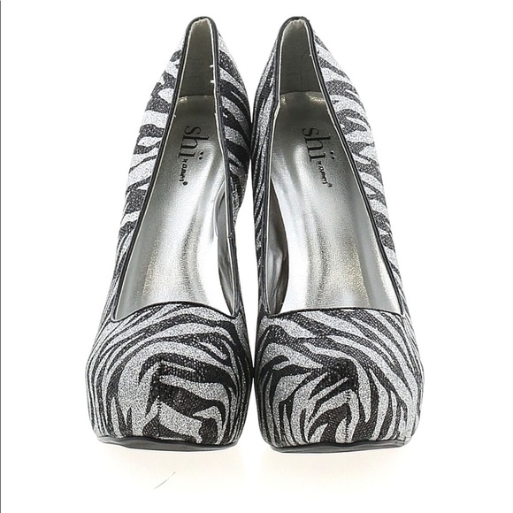 NWOT 9 Silver Black Zebra Sequin Pumps Shii By Journeys - Picture 13 of 17